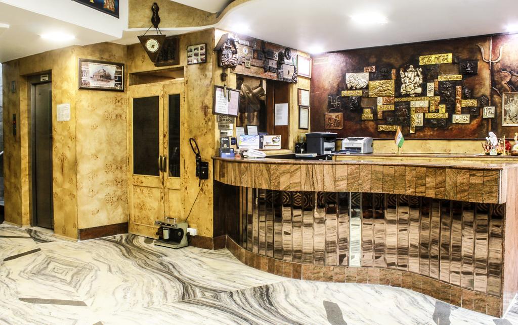 Hotel Arpit Palace Делі Екстер'єр фото